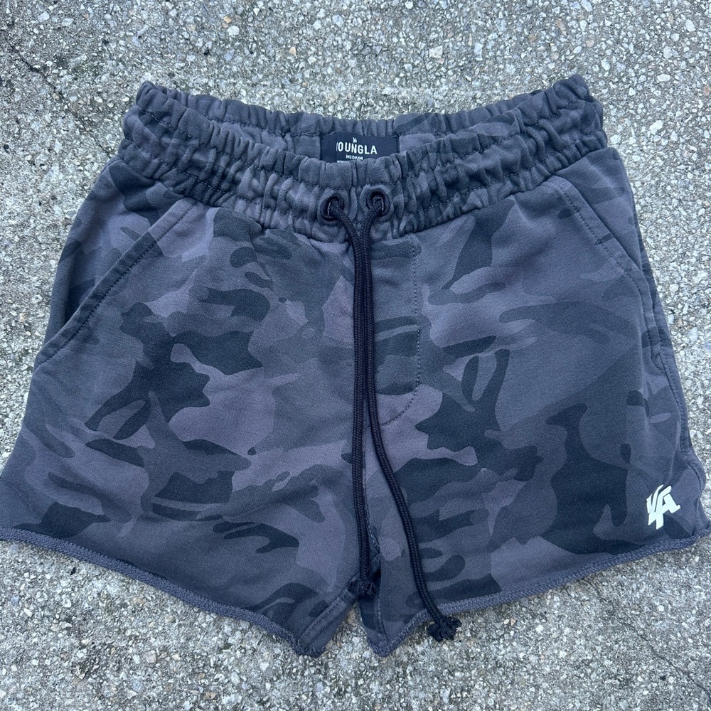 YoungLA Mens Camo Gym Shorts Charcoal Grey Raw Hem Athletic Bodybuilding Medium